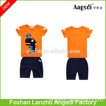 June 2016 factory made different colors wholesale boys clothing sets